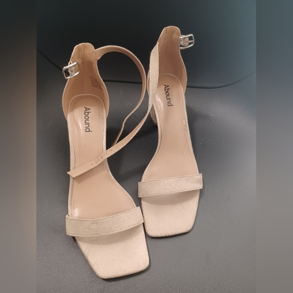 Abound heels - Picture 2 of 4
